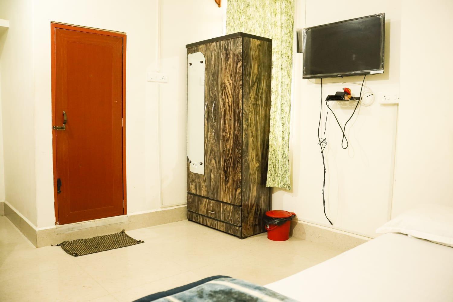 Pine Tree Lodge シロン エクステリア 写真
